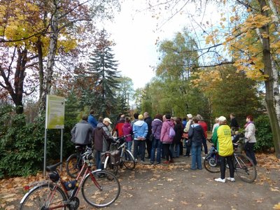 Pan Janek w żółtym ubranku to nasz stały wielbiciel z Radlina. Organizuje &quot;marsze śmierci&quot; z Oświęcimia do Wodzisławia - boski człowiek!