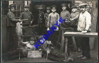 RYBNIK Uczniowie szkoły dla rzemieślników 1915-18.jpg