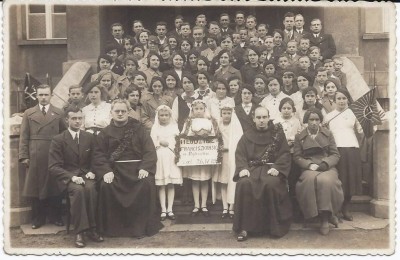 Młodzież franciszkańska w Rybniku. Rok 1926.jpg