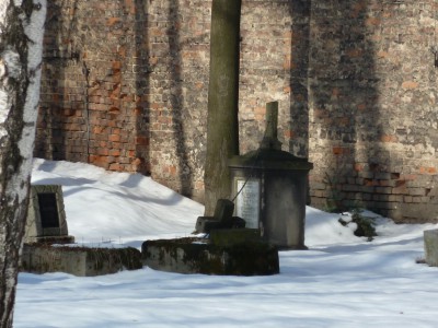 Widok od strony ul.Miejskiej, czyli zza płota